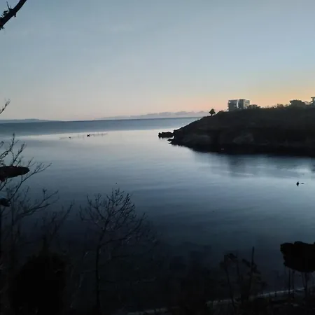 рай Apartman *